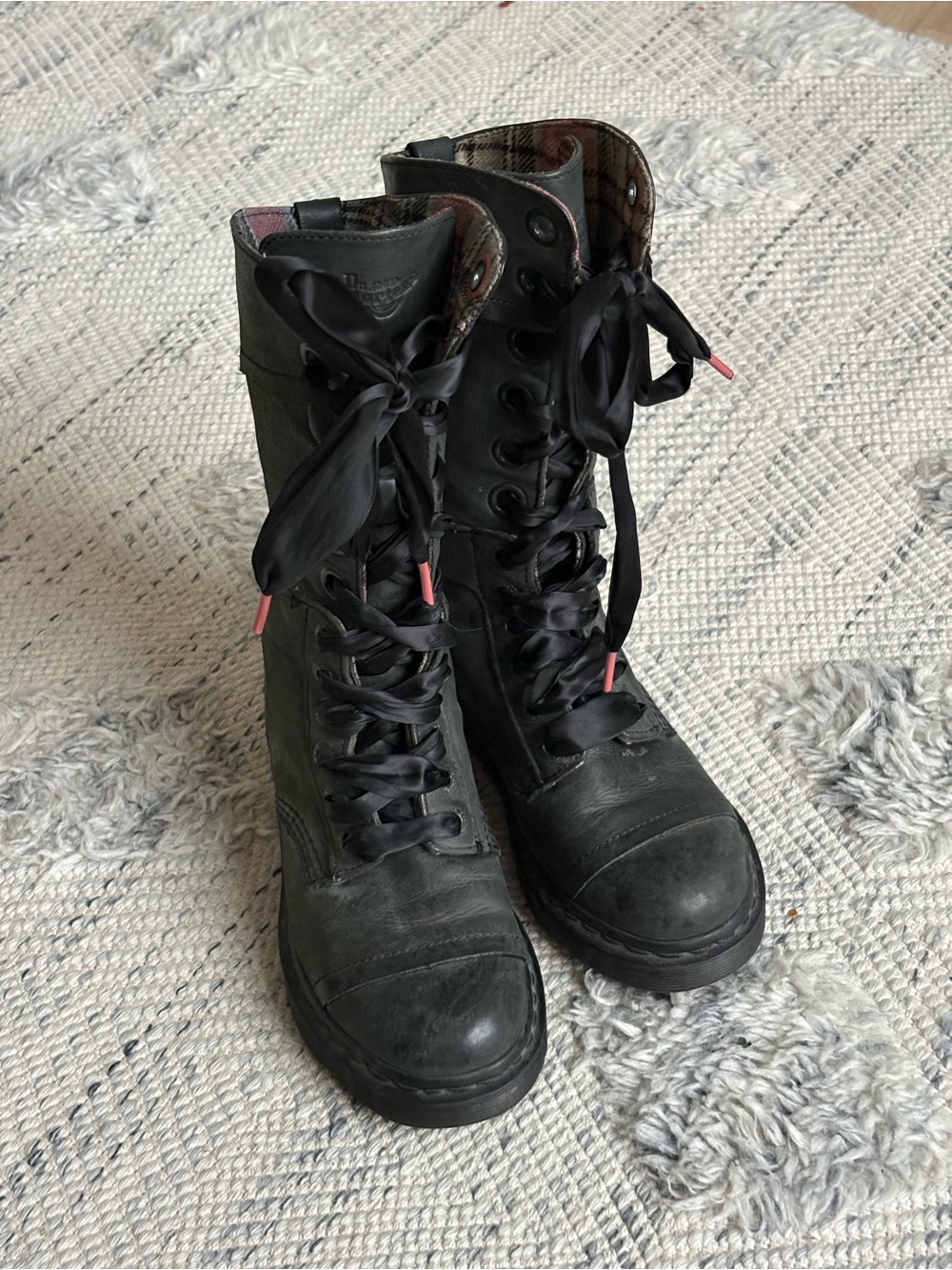 Dr. Martens Vtg Triumph 12107 Pink Plaid Lined Tall Boots UK 5/USL 7/EU 38 Fold